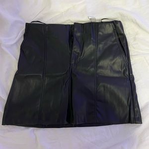 leather skirt